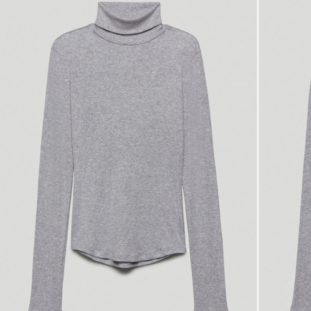 Long sleeve turtleneck top Aritzia